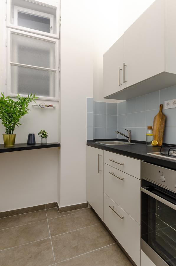 Ajowan Apartment *